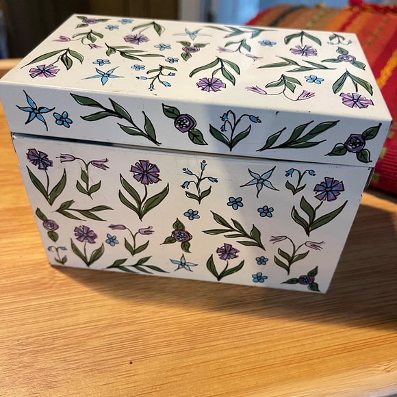 Family Circle metal recipe box - Picture 6 of 14